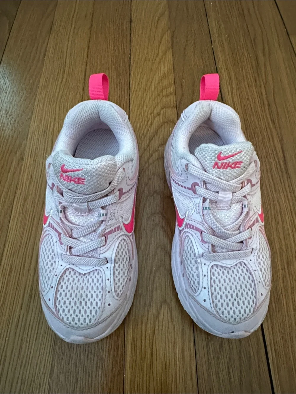 Nike Girls Kids White and Pink Sneakers